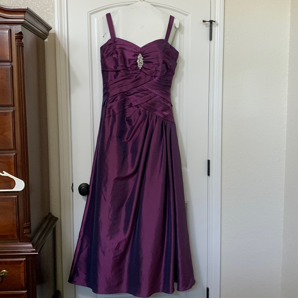 Jade Couture Mother of the Groom/Bride Formal Gown & Jacket in Eggplant(size 14)